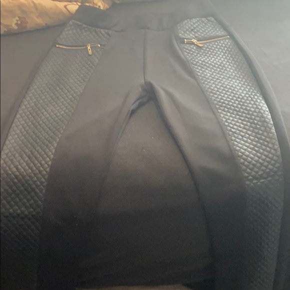 Women’s outfit - Picture 5 of 6